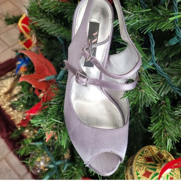 Nina Silver Metallic Satin Sandals Heels Sz 6.5 - Picture 9 of 15